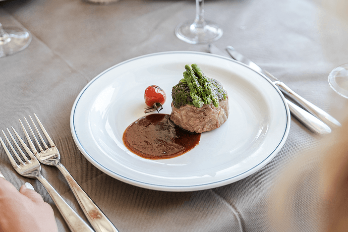 Petit Rouge Restaurant